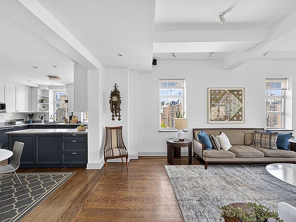4th image of 410 W 24th St #19BCE