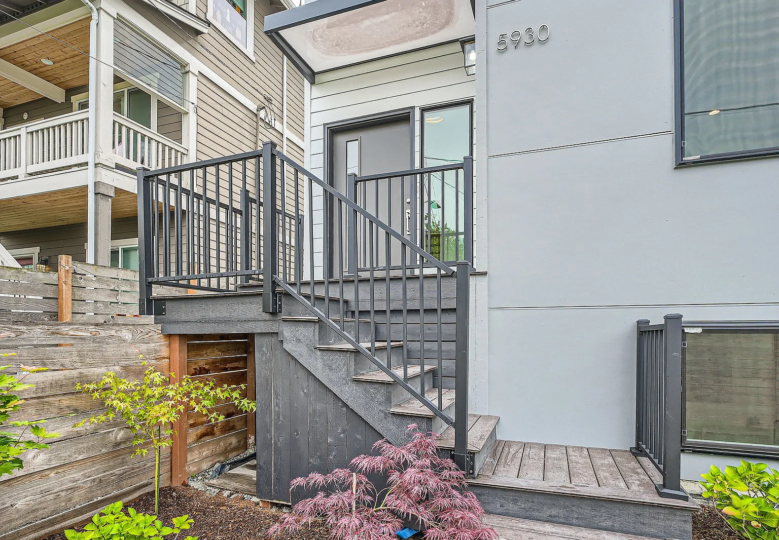 3 bed, 2.5 bath, 2162 sqft, $4,200 — Photo 2