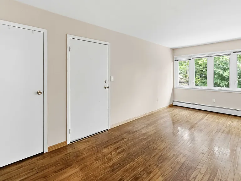 1120 Saint Louis Ave #2 — Photo 3