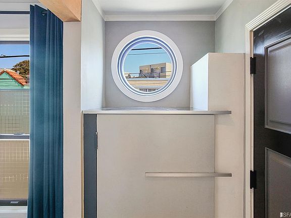 3rd image of 272 Saint Charles Ave