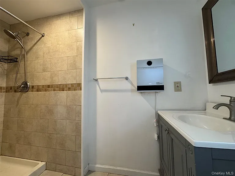 267 Plainfield Ave #1F — Photo 7