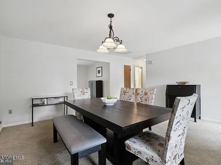 14 Virginia Dr — Photo 17