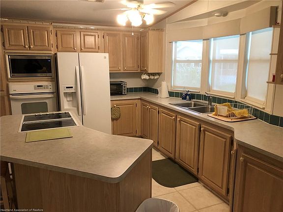 3rd image of 56 Hidden Harbor Ln