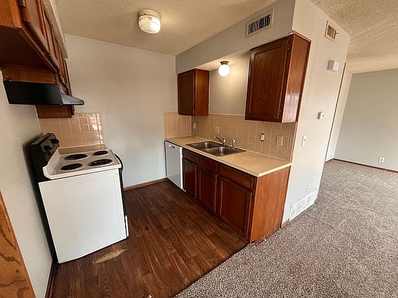 5th image of 502 W Zimmerly St #518-4