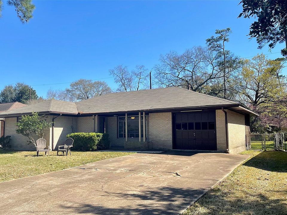 1st image of 2207 Nina Lee Ln