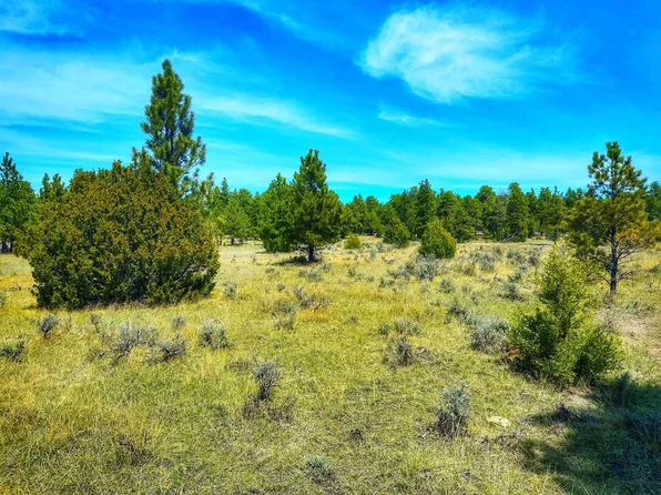 Highway 16, Upton, WY 82730