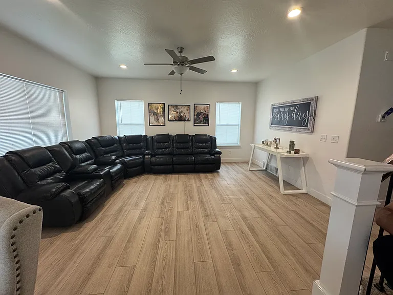 1118 E Doris Loop Rd — Photo 14