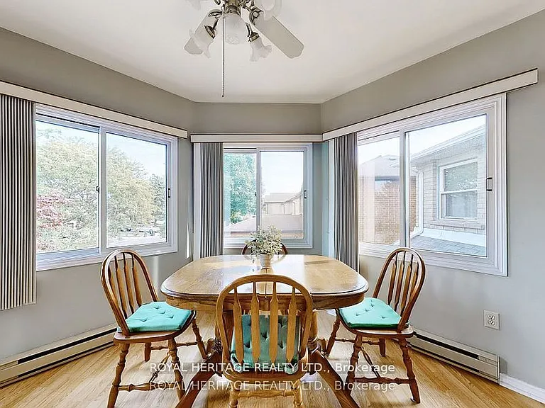 22 Birdsilver Gdns N — Photo 7