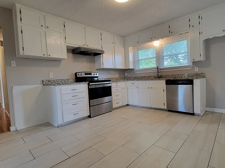 4804 Sabelle Ln — Photo 8