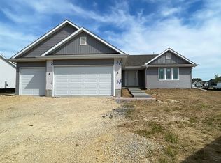 3709 Cardinal Dr, Beloit, WI 53511