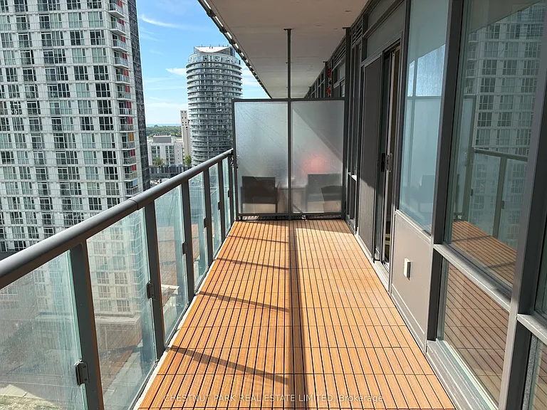 170 Fort York Blvd #1406 — Photo 8
