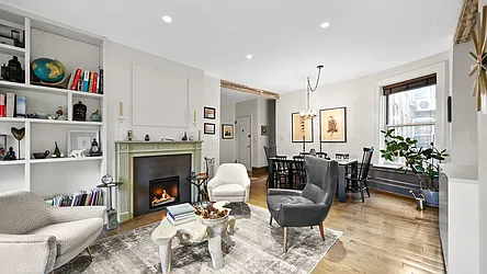 261 West 22nd Street, #25/26