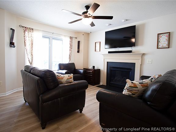 4th image of 2025 Fairview Ln