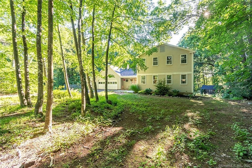 2 Acorn Dr, North Granby, CT 06060 Zillow
