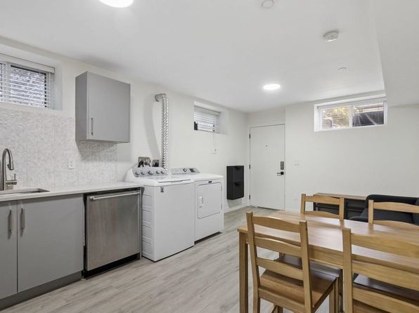 2 bedroom rental in Vancouver — photo 3