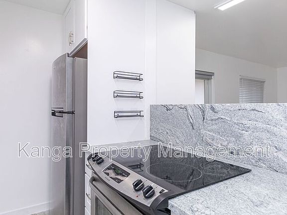 5th image of 5918 Pierce St