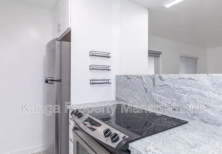 5918 Pierce St — Photo 5