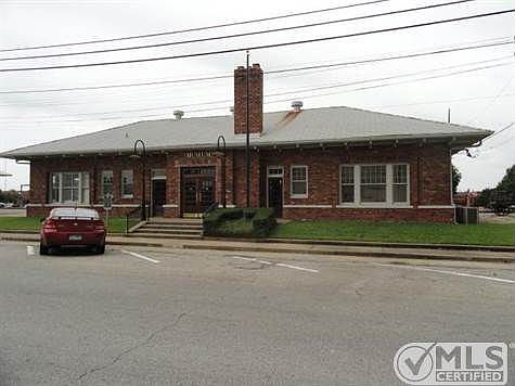 5th image of 1500 Daffan Ave