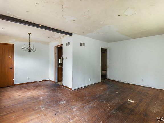 3rd image of 338 Reardon Dr
