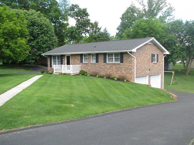 1st image of 459 Meadowcrest Dr