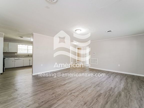 1617988_004_wm_-_living_room_13158216.jpg