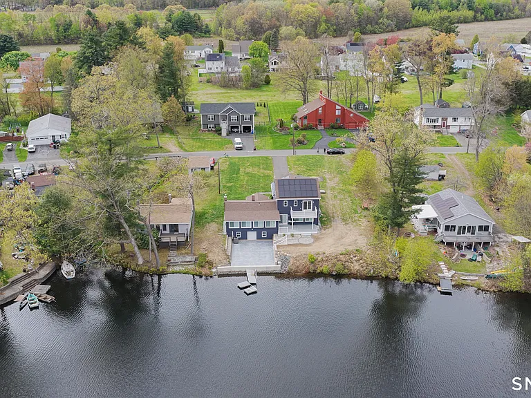 44 Lake Dr — Photo 19