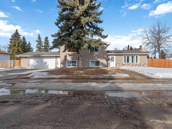 104 Oak Dr, Wetaskiwin, AB T9A 2E7