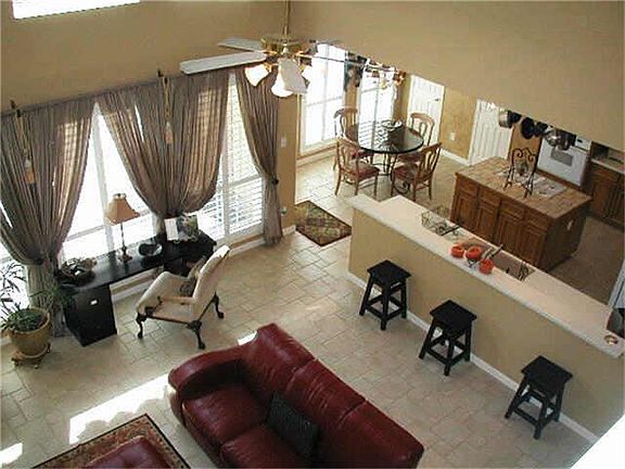 4th image of 3010 Harvest Hill Dr