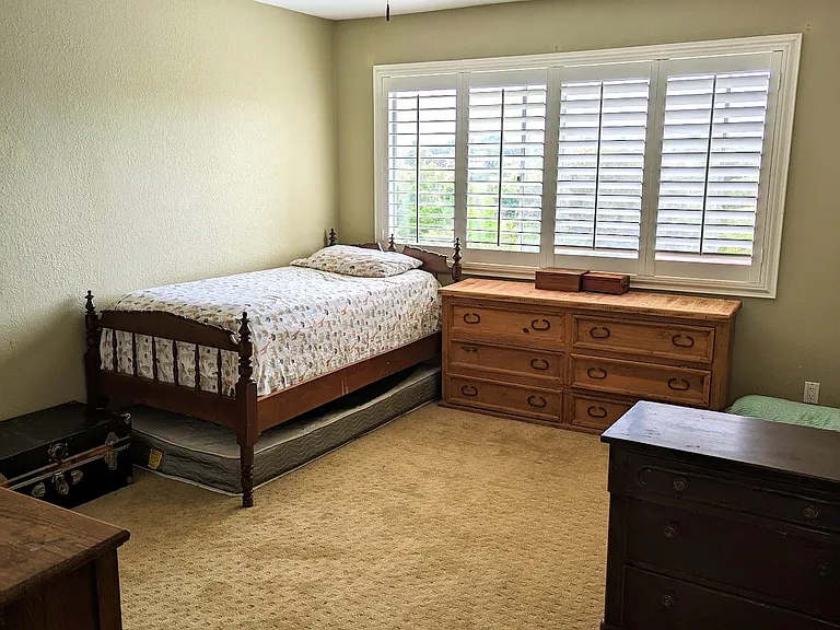 upstairs third bedroom