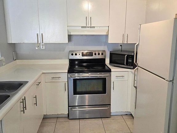 2nd image of 7832 Sonoma Springs Cir APT 105