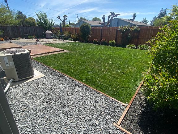 3rd image of 528 Adrienne Dr