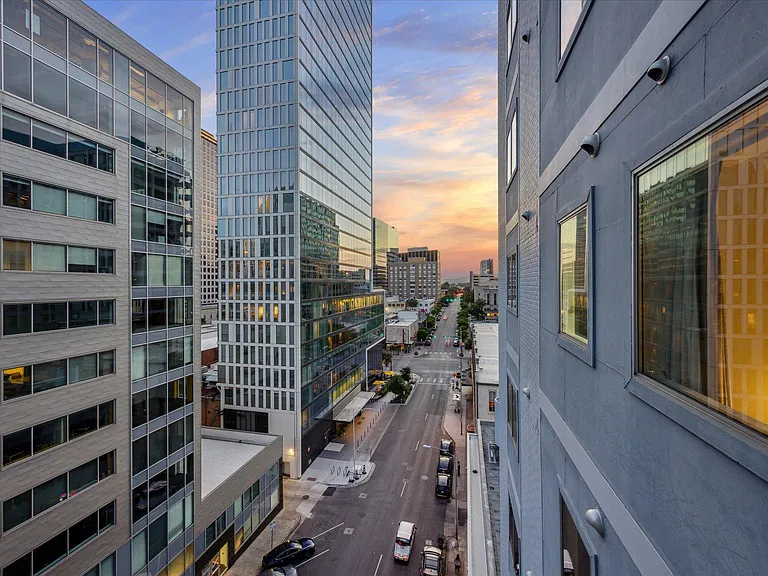 800 Brazos St #1002 — Photo 11