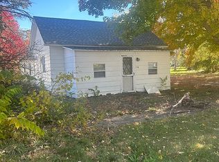 116 N May St, Potomac, IL 61865