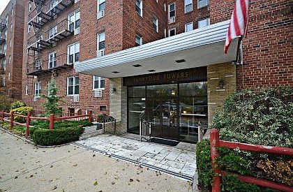 2nd image of 4601 39th Ave #509