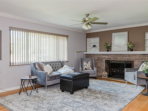 5th image of 609 E David Rd
