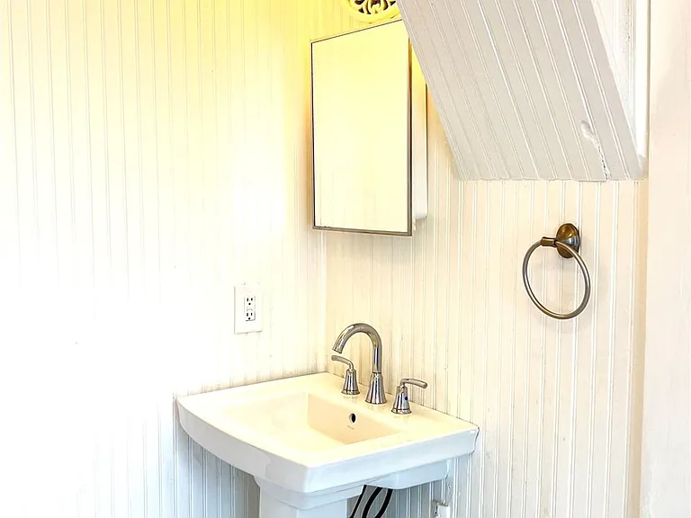 403 Fawcett St — Photo 11