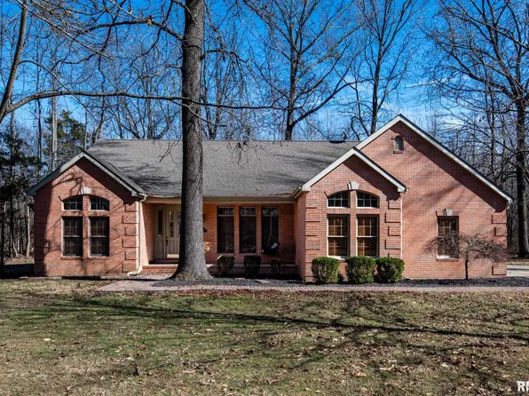 1818 Calico Rd, Marion, IL 62959