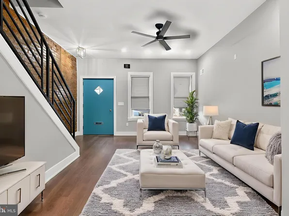 34 W Sharpnack St, Philadelphia, PA 19119