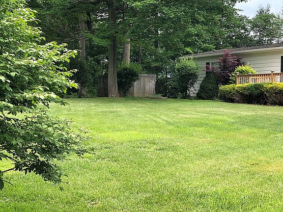 2nd image of 441 Hemlock Dr