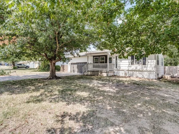 208 N Queen St, Maize, KS 67101