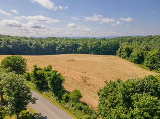 Hanging Tree Rd, Hillsville, VA 24343