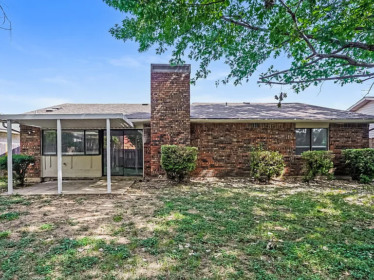 4141 Yellowleaf Dr — Photo 16