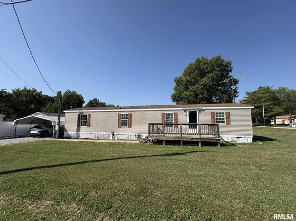 97 N College St, Ewing, IL 62836