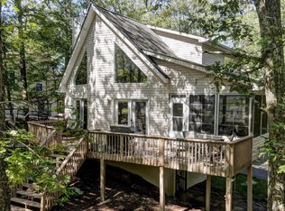 198 Tanager Rd, Lackawaxen, PA 18435