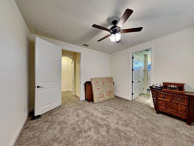 7916 Bella Flora Dr — Photo 12