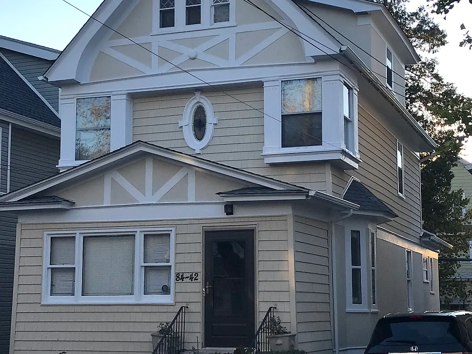 Building Photo 3
