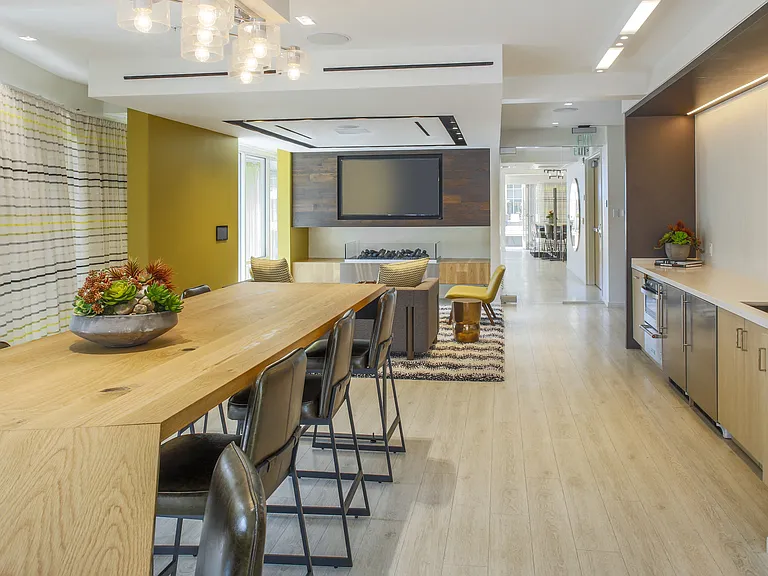 mResidences Olympic & Olive — Photo 8