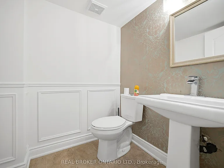 3277 Paul Henderson Dr — Photo 29