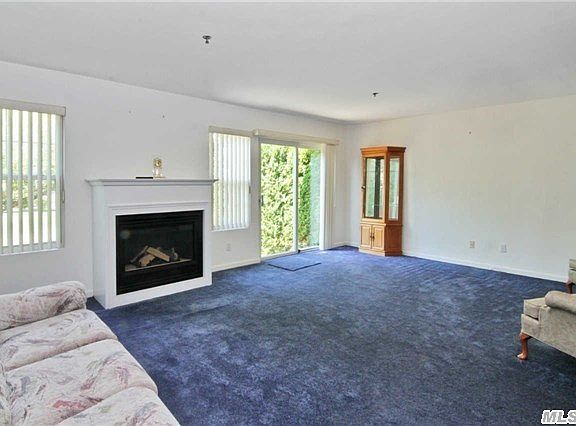 5th image of 140 Commodore Cir