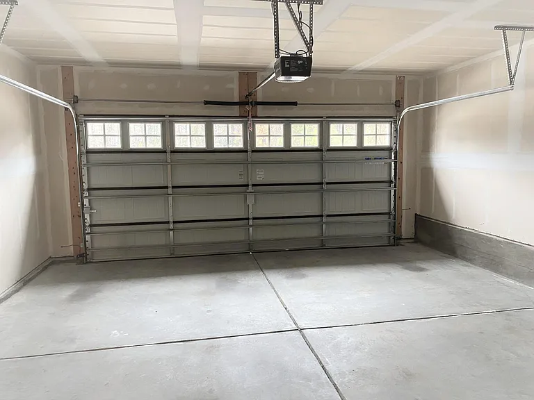 212 Daymire Glen Ln — Photo 25